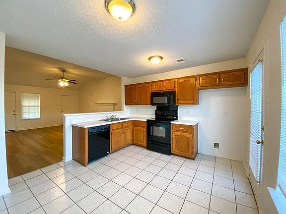 4th image of 6900 Lagrange Hill Rd