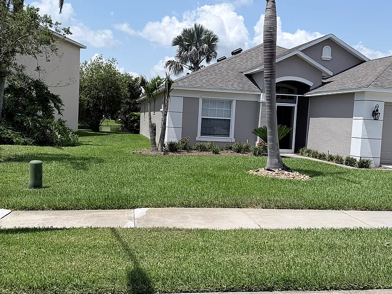 5373 Outlook Dr — Photo 2