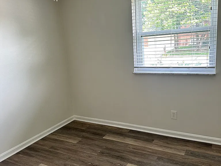 119 Wellington Dr — Photo 6