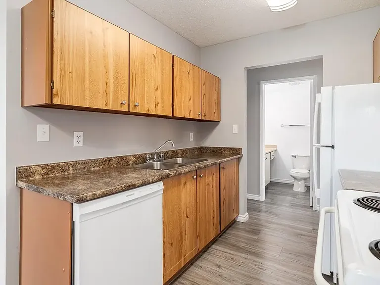 64 Corbitt Way SE — Photo 6