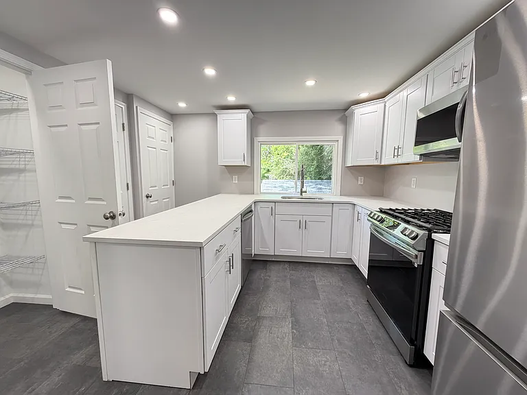 320 Chestnut St #1 — Photo 19