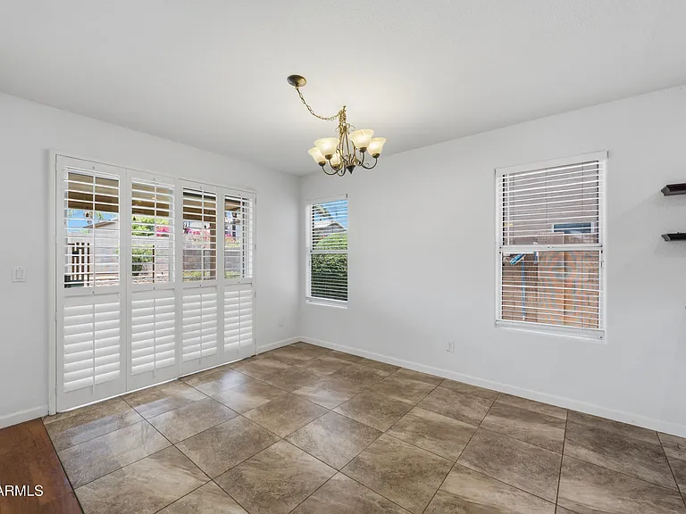 3906 E Kimberly Way — Photo 10