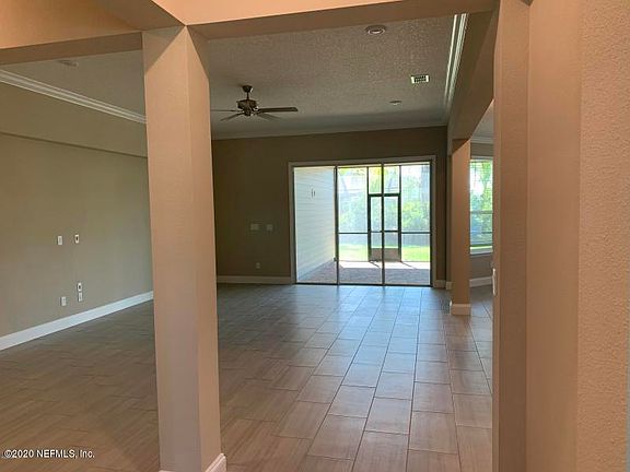 3rd image of 305 Dosel Ln