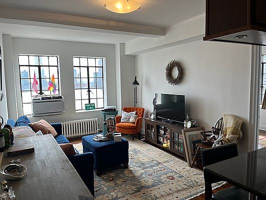 1st image of 5 Tudor City Pl APT 725