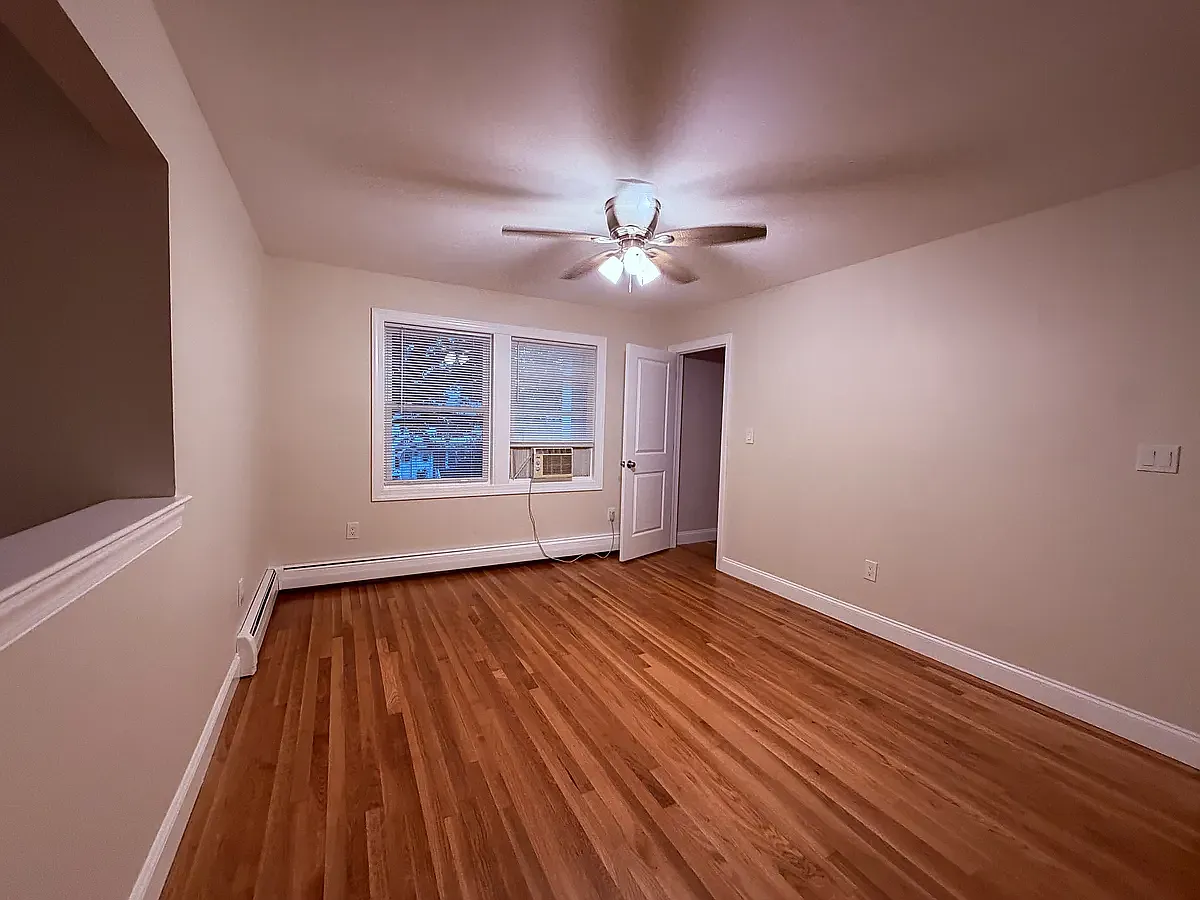 2 bed, $2,400 — Photo 4