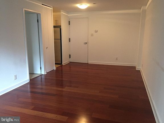 4th image of 219-29 S 18th St #1119