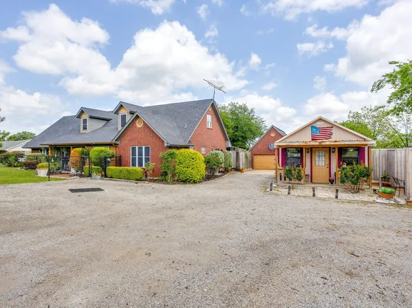 3914 Redbird Ln, Joshua, TX 76058