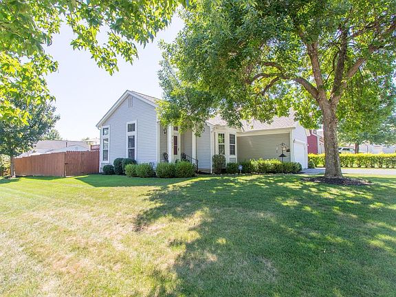 3rd image of 7645 Kemper Lakes Dr