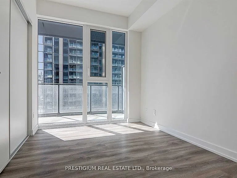 20 Edward St #804 — Photo 15
