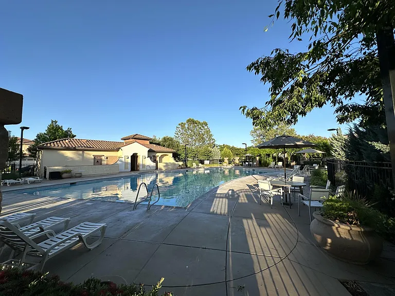 4519 Ocean Ln — Photo 39