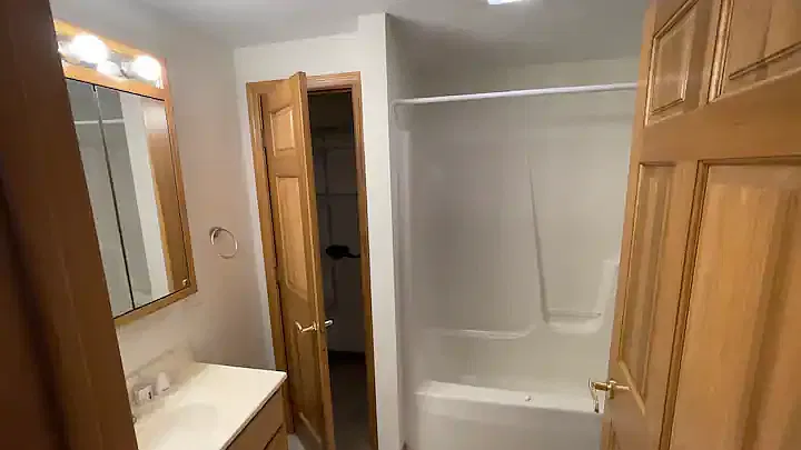 4 bed, 2800 sqft, $3,495 — Photo 4