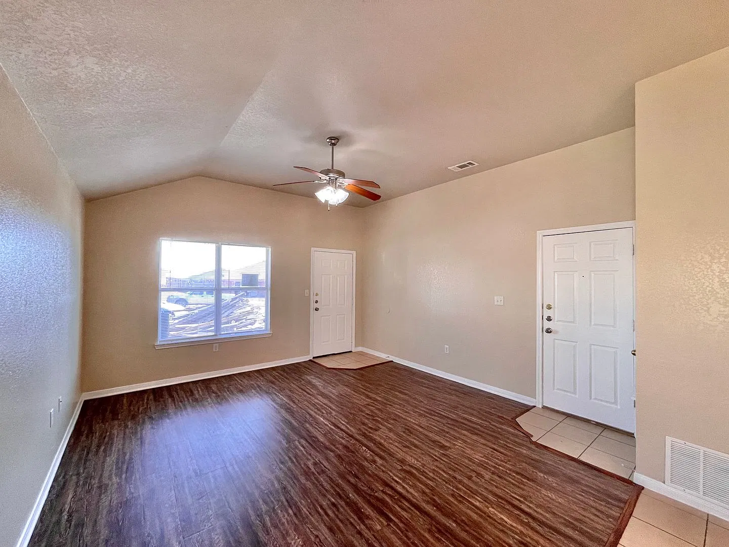 4300 Elms Run Cir — Photo 4