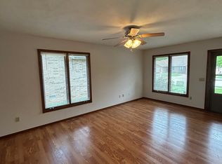 4233 S Broadway Ave, Springfield, MO 65810