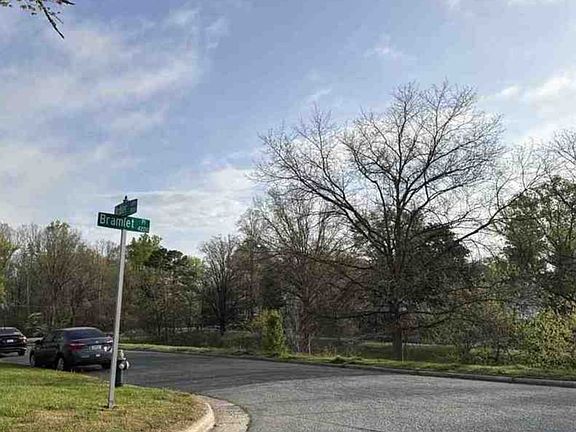 5th image of 1920 Amber Ln