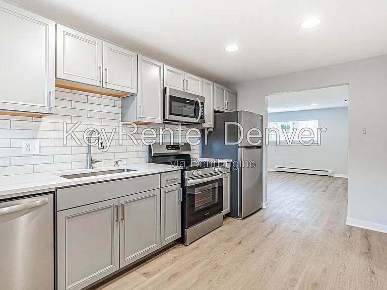 2356 S Linden Ct #B — Photo 15