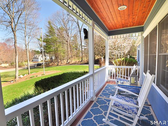 3rd image of 16 Stonewall Drive