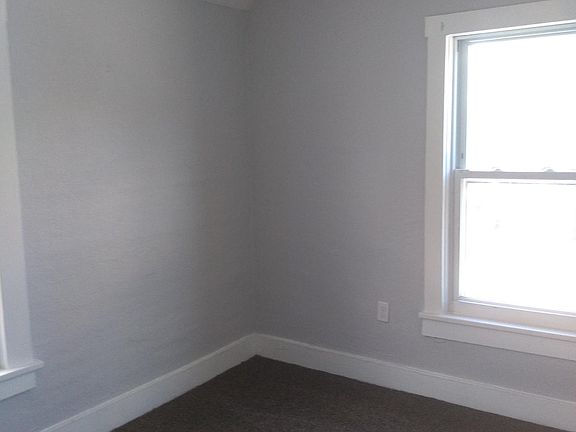 5th image of 2545 Lexington Ave