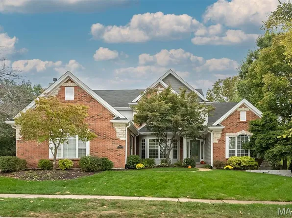 16766 Benton Taylor Dr, Chesterfield, MO 63005