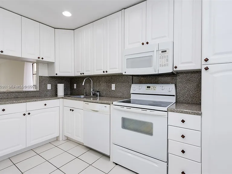 21529 Cypress Hammock Dr #35J — Photo 13