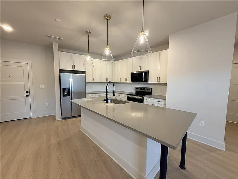 District on the Etowah Apartments — Photo 1087