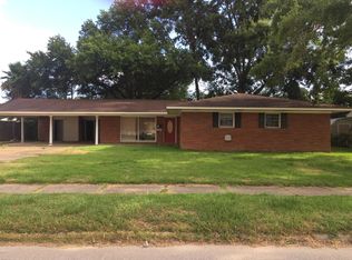 2107 Tucker Ave, Pascagoula, MS 39567
