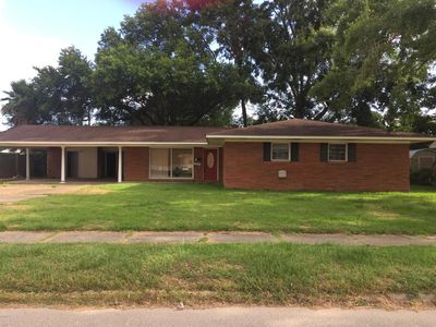 2107 Tucker Ave, Pascagoula, MS, 39567