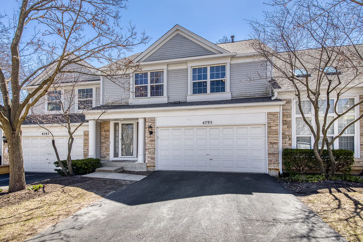 4795 Amber Cir photo 1