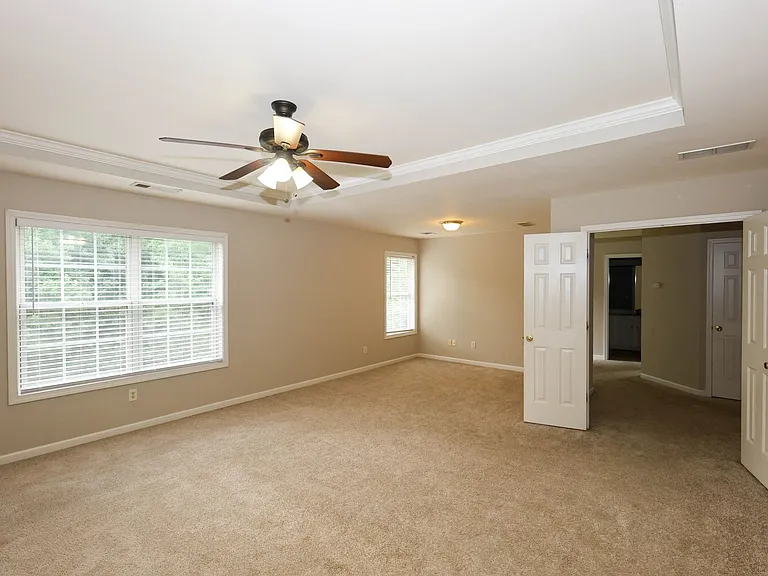 2895 Haynes Club Cir SW — Photo 41