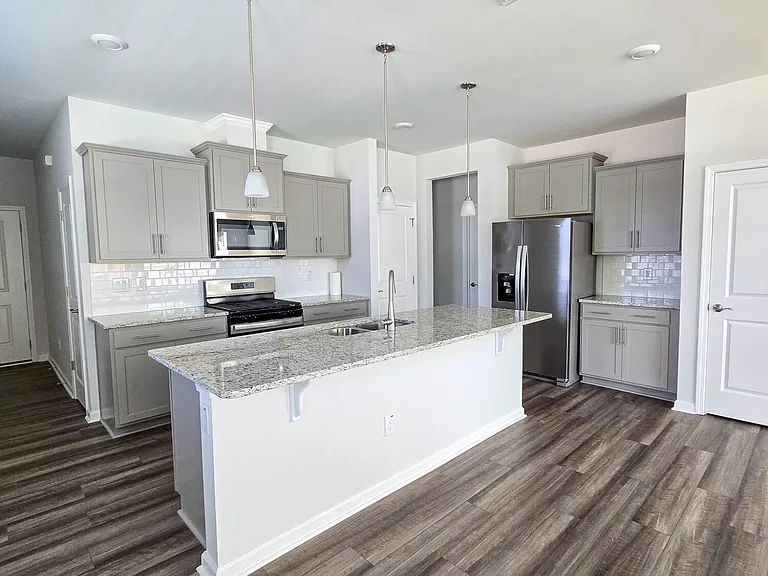 1117 Everton Ave — Photo 4