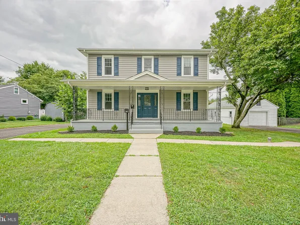 566 Buttonwood Ave, Maple Shade, NJ 08052