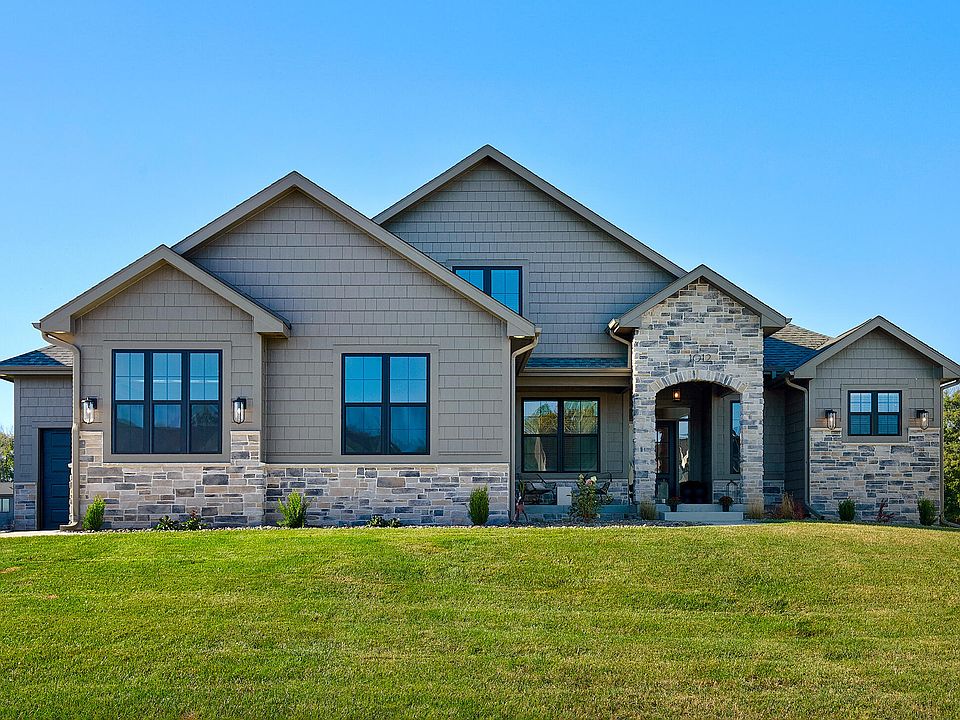 1st image of 1012 W Aspen Ridge Cir