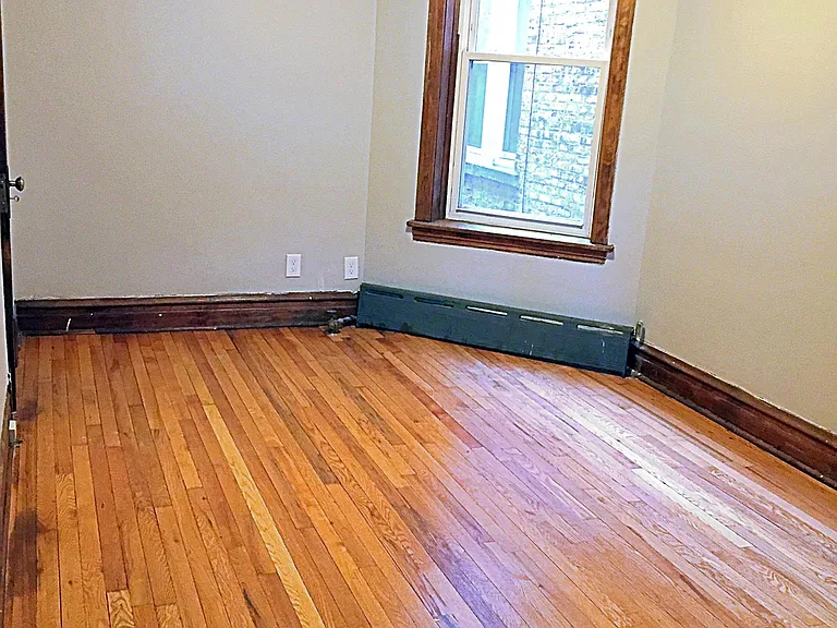 5339 S Maryland Ave — Photo 5