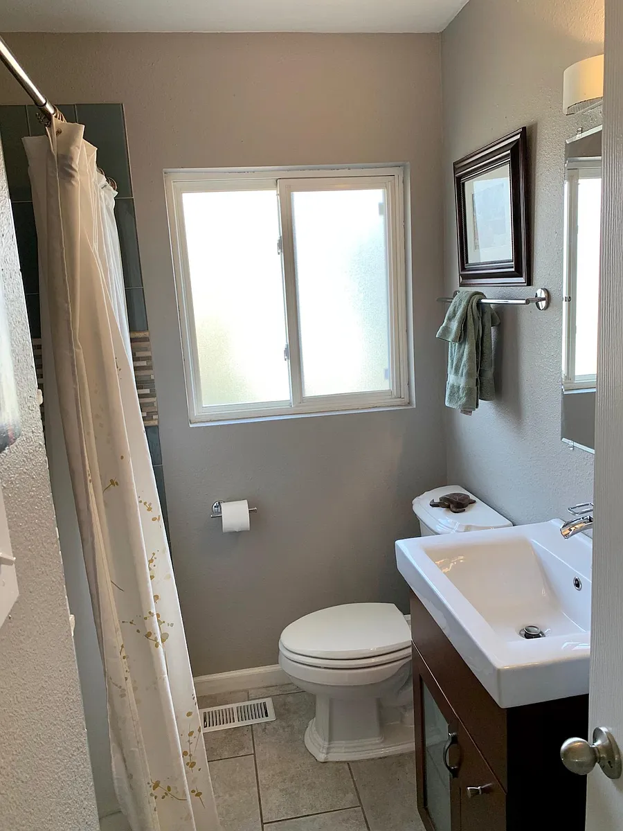Guest bathroom - 3201 S Forest St