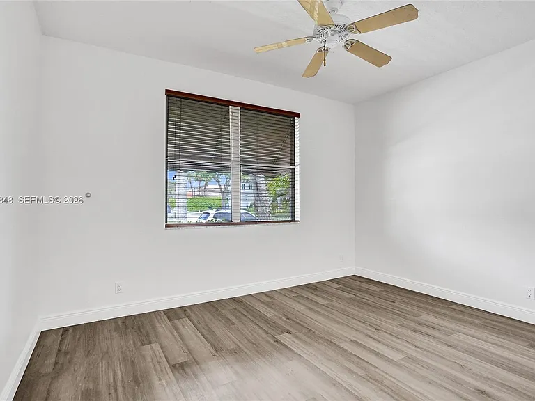 10800 Haydn Dr — Photo 15