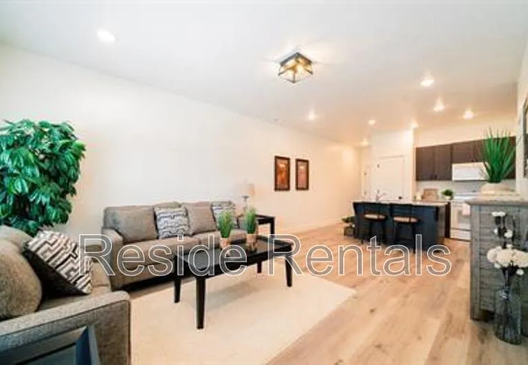 220 N Spring Creek Pkwy #10 — Photo 3