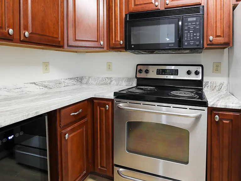207 Westover Ave — Photo 9