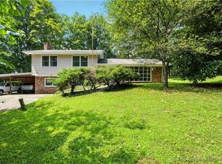 3028 Shady Brook Ln, New Albany, IN 47150