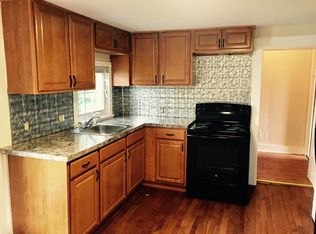 628 College Hwy APT 2, Southwick, MA 01077