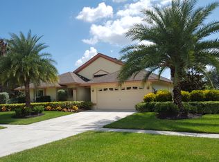 190 Kings Way, Royal Palm Beach, FL 33411