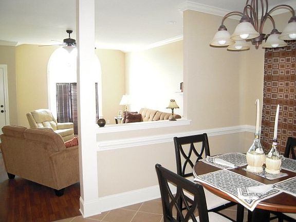 3rd image of 1617A Brook Hollow Dr