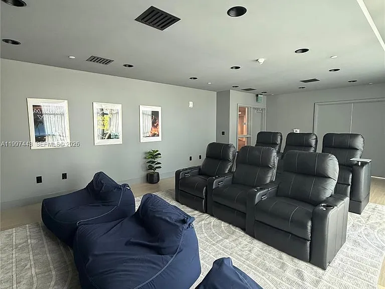 350 NE 24th St #601 — Photo 36