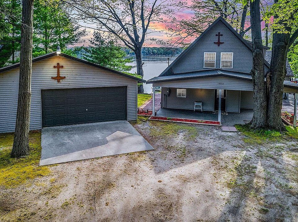 1st image of 14352 Park Dr