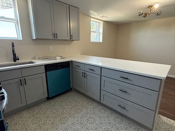 3rd image of 3003 Genesee St #2
