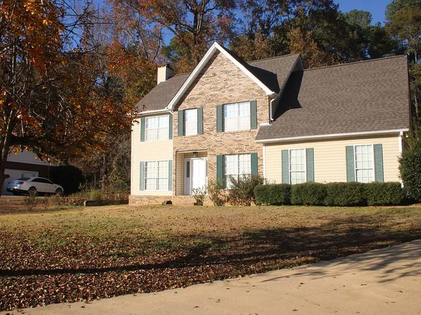 1204 56th Ct, Northport, AL 35473