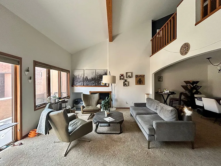 4415 Laguna Pl — Photo 3