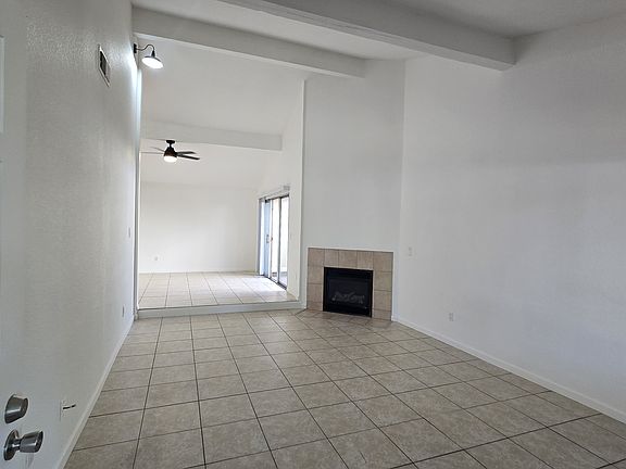 2nd image of 2925 Lerwick Rd #2925