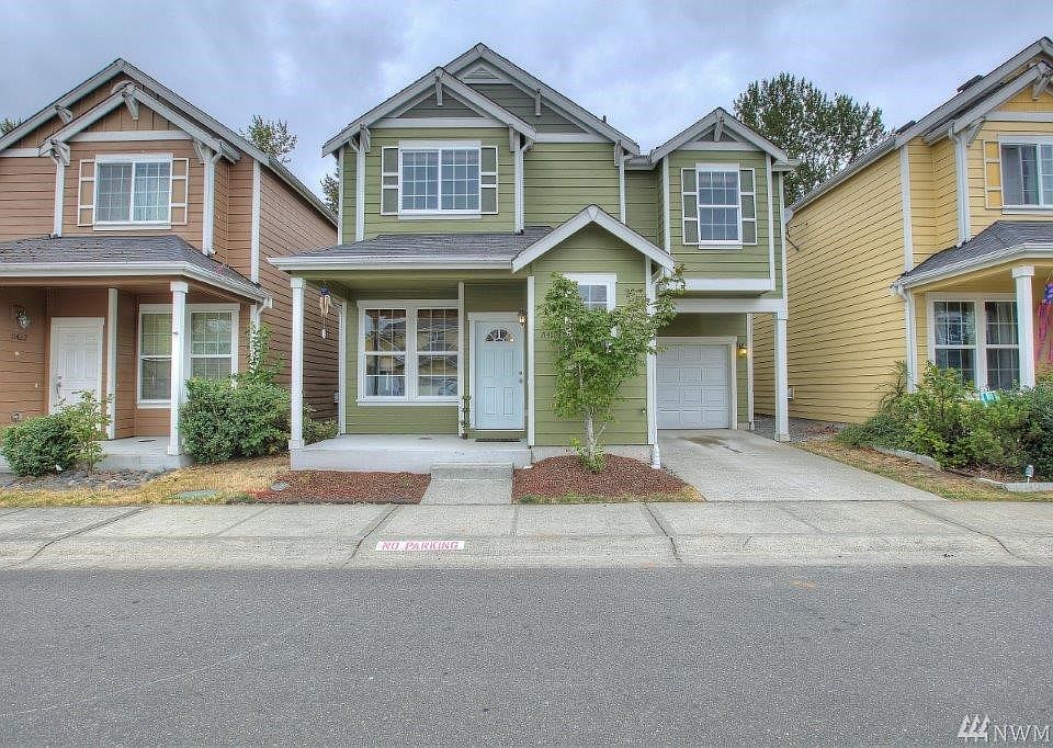 Welcome home to this great 4 bedroom 2.25 bath home in gated Village Commons!