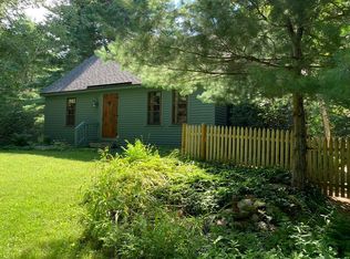 81 Vinton Pond Rd, Townsend, MA 01474
