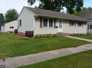 1323 N Armstrong Ave, Glencoe, MN 55336