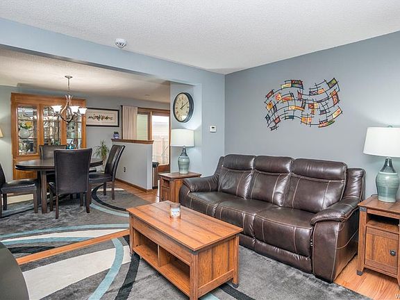 3rd image of 281 Wimbledon Ct